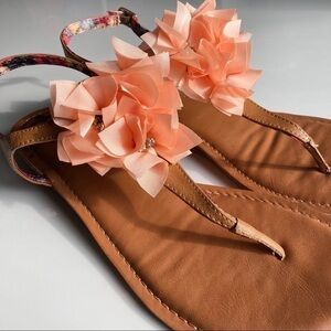 Fergalicious Boho T-Strap Thong Wedge Flower & Rhinestone Sandals Size 10